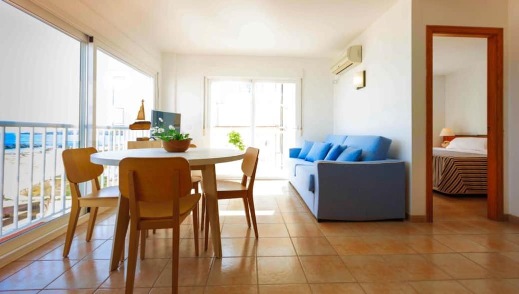 Apartamentos Sa Varadero Fronte Mar Espujols Es Pujols Exterior photo